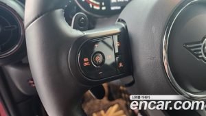 Mini Cooper Convertible JCW 2022 года из Южной Кореи
