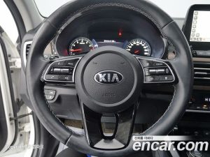 Kia Seltos Бензин 1.6 Turbo 2WD 2020 года из Южной Кореи