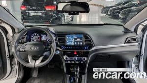 Hyundai AVANTE 1.6 2020 года из Южной Кореи