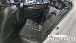 Hyundai AVANTE 1.6 2020 года из Южной Кореи