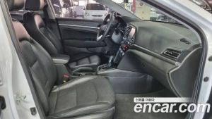 Hyundai AVANTE 1.6 2020 года из Южной Кореи