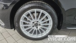Mercedes-Benz E-Class E220d 4MATIC Exclusive 2023 года из Южной Кореи