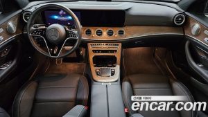 Mercedes-Benz E-Class E220d 4MATIC Exclusive 2023 года из Южной Кореи
