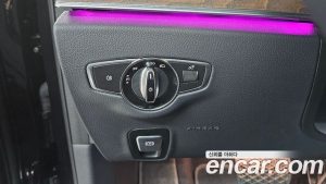 Mercedes-Benz E-Class E220d 4MATIC Exclusive 2023 года из Южной Кореи