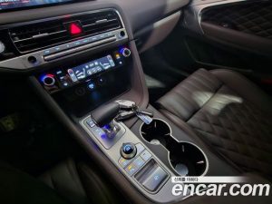 Genesis G70 Бензин 2.5T 4WD 2024 года из Южной Кореи