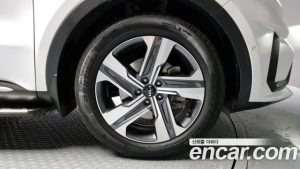 Kia Sorento HEV 1.6 2WD 2022 года из Южной Кореи