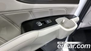 Kia Sorento HEV 1.6 2WD 2022 года из Южной Кореи