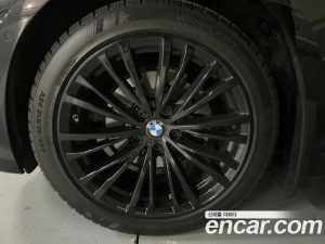 BMW 3-Series 320i Touring Luxury 2021 года из Южной Кореи