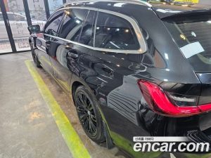 BMW 3-Series 320i Touring Luxury 2021 года из Южной Кореи