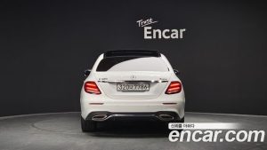 Mercedes-Benz E-Class E300 4MATIC AMG Line 2020 года из Южной Кореи