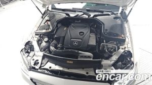 Mercedes-Benz E-Class E300 4MATIC AMG Line 2020 года из Южной Кореи