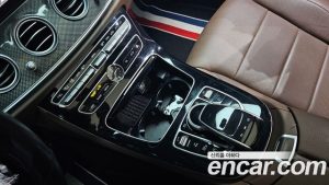Mercedes-Benz E-Class E300 4MATIC AMG Line 2020 года из Южной Кореи