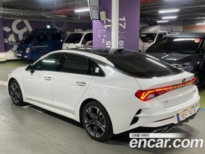 Kia K5 Signature 2021 года из Южной Кореи