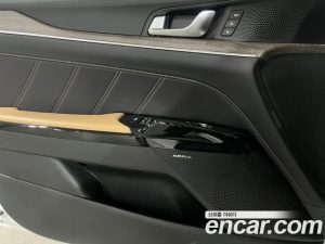 Kia K5 Signature 2021 года из Южной Кореи