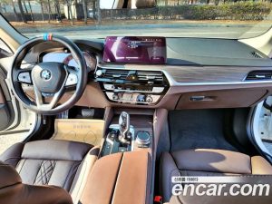 BMW 5-Series 530e Luxury 2021 года из Южной Кореи