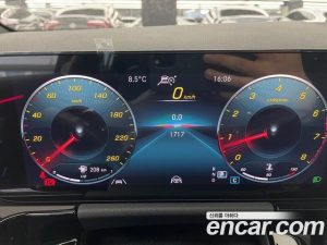 Mercedes-Benz GLA-Class GLA250 4MATIC 2023 года из Южной Кореи