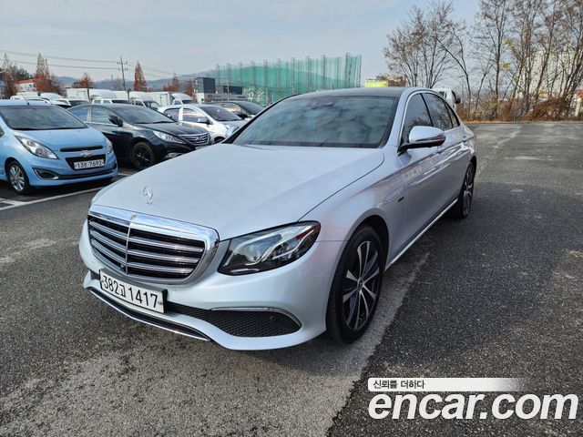 Mercedes-Benz E-Class E300e Exclusive 2019 года из Кореи