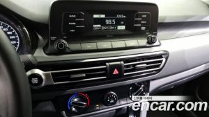 Kia Seltos Дизель 1.6 2WD 2021 года из Южной Кореи