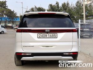 Kia Carnival 9-Seater Prestige 2021 года из Южной Кореи