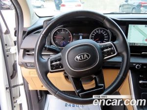 Kia Carnival 9-Seater Prestige 2021 года из Южной Кореи