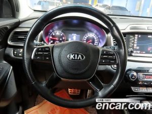 Kia Sorento Дизель 2.0 2WD 2020 года из Южной Кореи