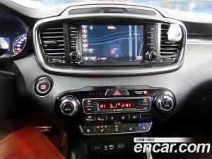Kia Sorento Дизель 2.0 2WD 2020 года из Южной Кореи