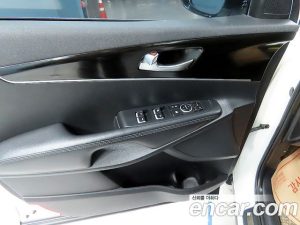 Kia Sorento Дизель 2.0 2WD 2020 года из Южной Кореи