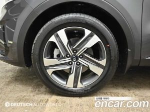 Kia Sorento HEV 1.6 2WD 2021 года из Южной Кореи