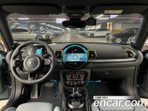 Mini Clubman Untold Edition 2024 года из Южной Кореи