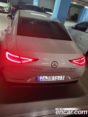 Mercedes-Benz CLS-Class CLS300d AMG Line 2020 года из Южной Кореи