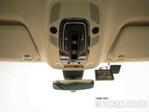 Bentley Bentayga 4.0 V8 Azure 2023 года из Южной Кореи