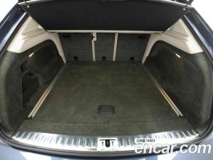 Bentley Bentayga 4.0 V8 Azure 2023 года из Южной Кореи