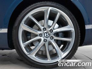 Bentley Continental 4.0 GT Azure 2023 года из Южной Кореи