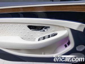 Bentley Continental 4.0 GT Azure 2023 года из Южной Кореи