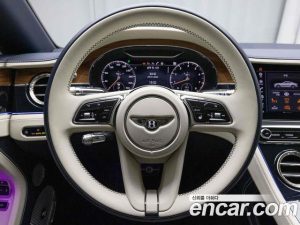 Bentley Continental 4.0 GT Azure 2023 года из Южной Кореи