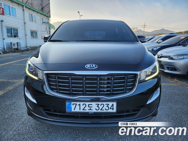 Kia Carnival 11-Seater Prestige 2020 года из Кореи