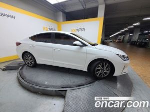 Hyundai AVANTE 1.6 2020 года из Южной Кореи
