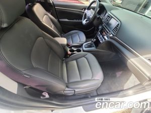Hyundai AVANTE 1.6 2020 года из Южной Кореи