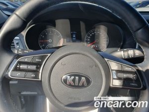 Kia K5 2.0 2020 года из Южной Кореи
