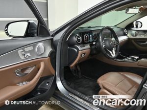 Mercedes-Benz E-Class E300 4MATIC AMG Line 2020 года из Южной Кореи