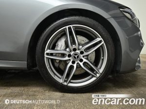Mercedes-Benz E-Class E300 4MATIC AMG Line 2020 года из Южной Кореи