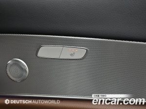 Mercedes-Benz E-Class E300 4MATIC AMG Line 2020 года из Южной Кореи