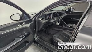 Kia K5 2.0 2021 года из Южной Кореи
