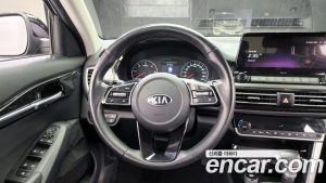 Kia Seltos Дизель 1.6 4WD 2021 года из Южной Кореи