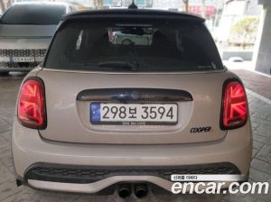 Mini Cooper CLASSIC 2024 года из Южной Кореи