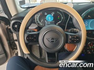 Mini Cooper CLASSIC 2024 года из Южной Кореи