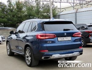 BMW X5 xDrive 30d xLine 2020 года из Южной Кореи