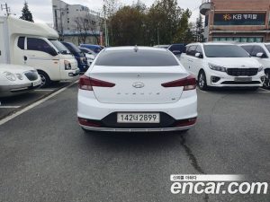 Hyundai AVANTE 1.6 2020 года из Южной Кореи