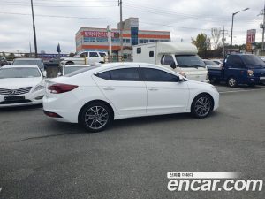 Hyundai AVANTE 1.6 2020 года из Южной Кореи