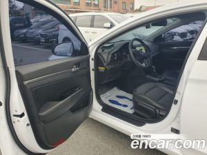 Hyundai AVANTE 1.6 2020 года из Южной Кореи